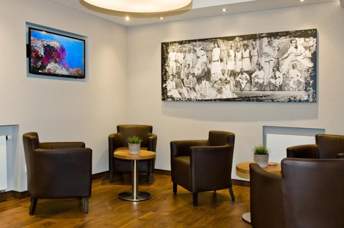 Tespo Hotel Und Sportpark Карст Екстериор снимка