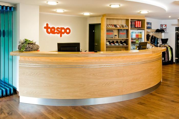 Tespo Hotel Und Sportpark Карст Екстериор снимка